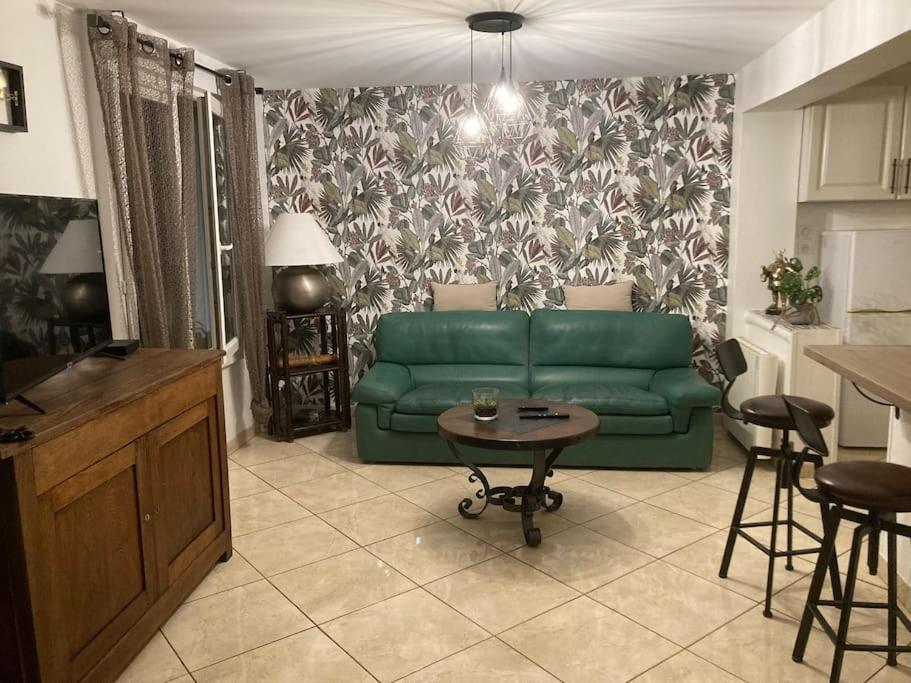 Agreable Maison Avec Jolie Terrasse Exterieure Champigneulles エクステリア 写真